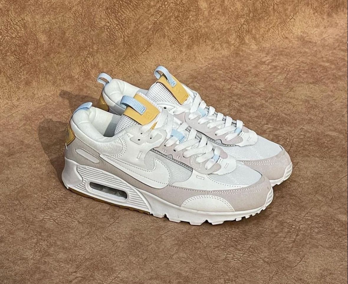 NIKE AIRMAX 90 FUTURA Shop india Online